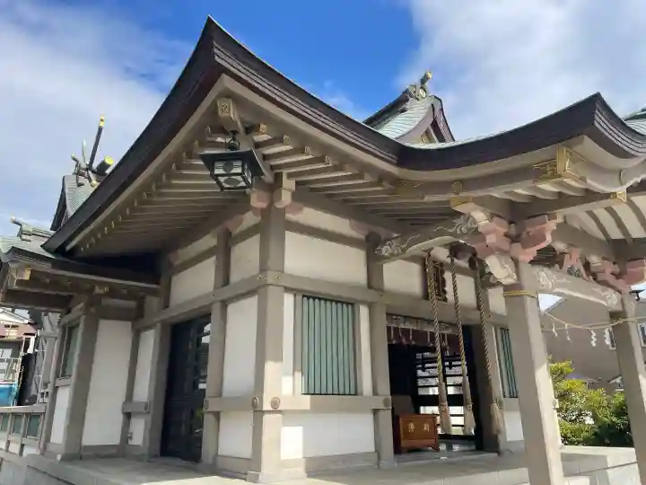 氷川神社の{uncategorized: "未分類", other: "その他", undefined: "問題あり", building: "その他建物", grave: "お墓", sacred_gate: "鳥居", guardian: "狛犬", statue: "像", buddha: "仏像", history: "歴史", nature: "自然", garden: "庭園", animal: "動物", pagoda: "塔", temizu: "手水舎", mountain_gate: "山門・神門", sanctuary: "本殿・本堂", subordinate: "末社・摂社", art: "芸術", scenery: "景色", jizo: "地蔵", ema: "絵馬", goshuin: "御朱印", omikuji: "おみくじ", items: "授与品その他", amulet: "お守り", goshuincho: "御朱印帳", eats: "食事", festival: "お祭り", votive_dance: "神楽", shichigosan: "七五三参", wedding: "結婚式", experience: "体験その他", initially: "初詣", around: "周辺", anti_infection: "感染症対策"}