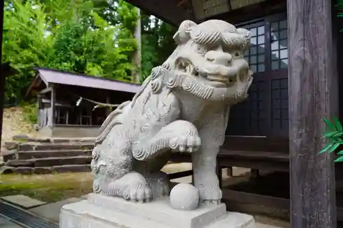 長屋神社の狛犬