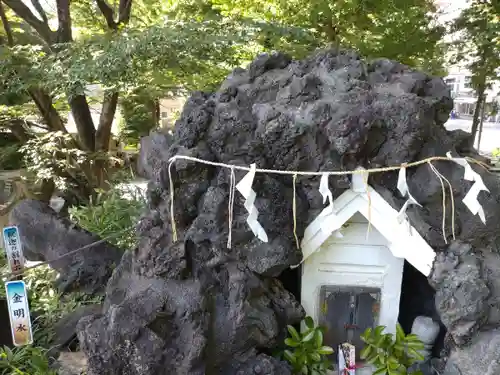 鳩森八幡神社の末社