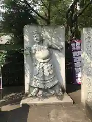 蒲生神社の像