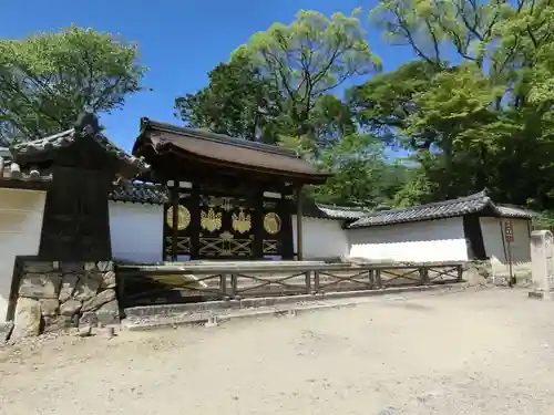 醍醐寺の山門・神門