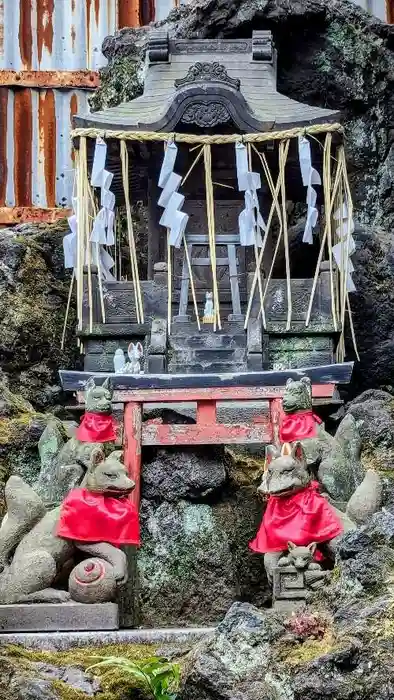 飛木稲荷神社の建物その他