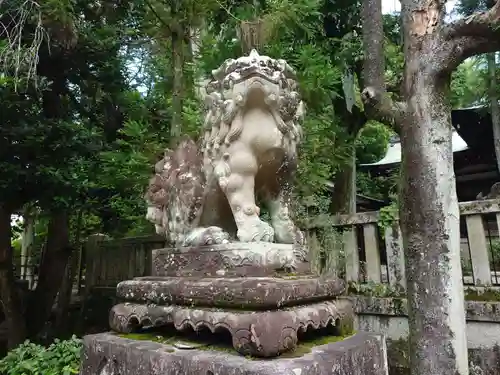 岡崎神社の狛犬