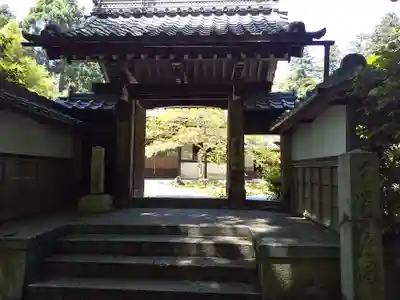 吸湖山　青岸寺の山門・神門