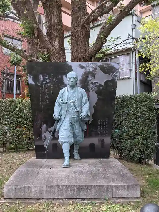 富岡八幡宮の像