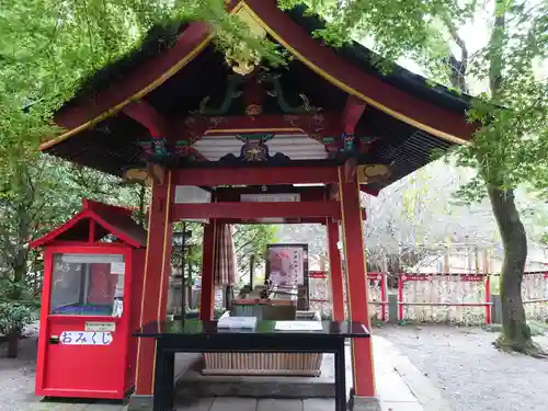 冠稲荷神社の手水舎
