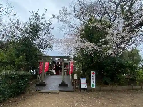 鎌数伊勢大神宮の{uncategorized: "未分類", other: "その他", undefined: "問題あり", building: "その他建物", grave: "お墓", sacred_gate: "鳥居", guardian: "狛犬", statue: "像", buddha: "仏像", history: "歴史", nature: "自然", garden: "庭園", animal: "動物", pagoda: "塔", temizu: "手水舎", mountain_gate: "山門・神門", sanctuary: "本殿・本堂", subordinate: "末社・摂社", art: "芸術", scenery: "景色", jizo: "地蔵", ema: "絵馬", goshuin: "御朱印", omikuji: "おみくじ", items: "授与品その他", amulet: "お守り", goshuincho: "御朱印帳", eats: "食事", festival: "お祭り", votive_dance: "神楽", shichigosan: "七五三参", wedding: "結婚式", experience: "体験その他", initially: "初詣", around: "周辺", anti_infection: "感染症対策"}
