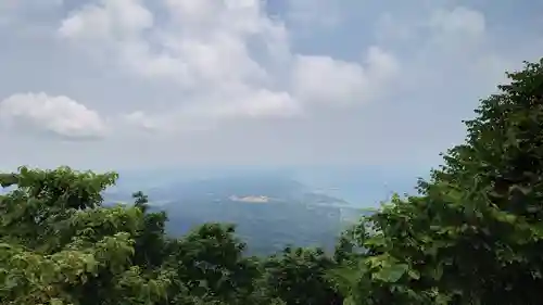 彌彦神社奥宮（御神廟）の景色