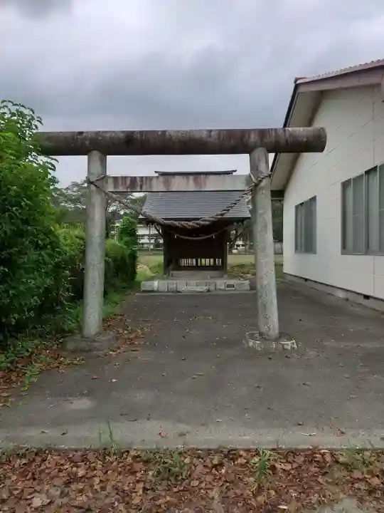 亀山神社の鳥居