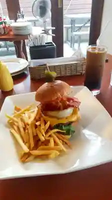 京濱伏見稲荷神社(神奈川県)