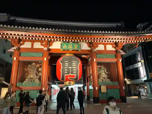 浅草寺の山門