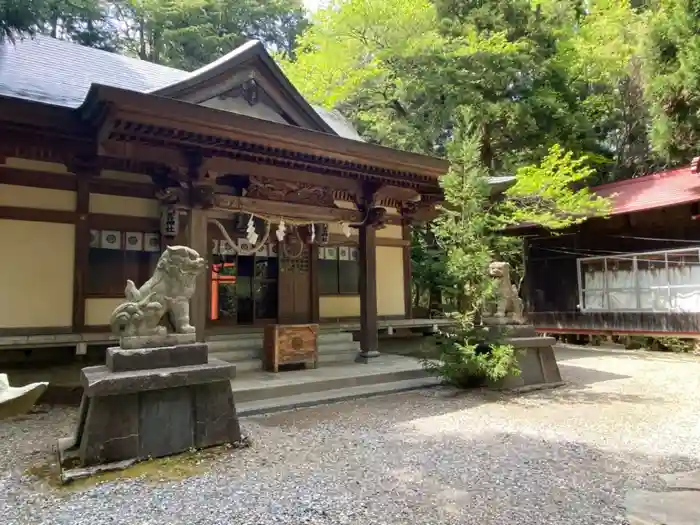 八雲神社の本殿