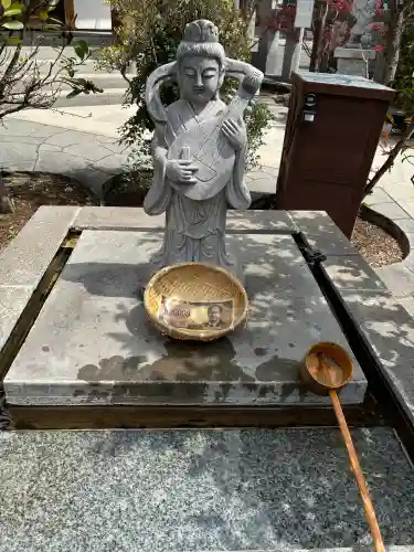 太上神社の{uncategorized: "未分類", other: "その他", undefined: "問題あり", building: "その他建物", grave: "お墓", sacred_gate: "鳥居", guardian: "狛犬", statue: "像", buddha: "仏像", history: "歴史", nature: "自然", garden: "庭園", animal: "動物", pagoda: "塔", temizu: "手水舎", mountain_gate: "山門・神門", sanctuary: "本殿・本堂", subordinate: "末社・摂社", art: "芸術", scenery: "景色", jizo: "地蔵", ema: "絵馬", goshuin: "御朱印", omikuji: "おみくじ", items: "授与品その他", amulet: "お守り", goshuincho: "御朱印帳", eats: "食事", festival: "お祭り", votive_dance: "神楽", shichigosan: "七五三参", wedding: "結婚式", experience: "体験その他", initially: "初詣", around: "周辺", anti_infection: "感染症対策"}