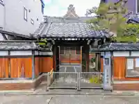 礼光寺の山門・神門