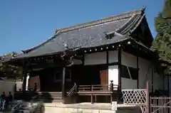 清凉寺の本殿