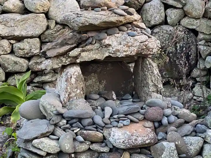 夢崎明神の本殿・本堂