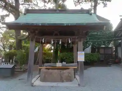 片瀬諏訪神社の手水舎