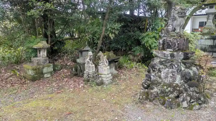 今市瀧尾神社の{uncategorized: "未分類", other: "その他", undefined: "問題あり", building: "その他建物", grave: "お墓", sacred_gate: "鳥居", guardian: "狛犬", statue: "像", buddha: "仏像", history: "歴史", nature: "自然", garden: "庭園", animal: "動物", pagoda: "塔", temizu: "手水舎", mountain_gate: "山門・神門", sanctuary: "本殿・本堂", subordinate: "末社・摂社", art: "芸術", scenery: "景色", jizo: "地蔵", ema: "絵馬", goshuin: "御朱印", omikuji: "おみくじ", items: "授与品その他", amulet: "お守り", goshuincho: "御朱印帳", eats: "食事", festival: "お祭り", votive_dance: "神楽", shichigosan: "七五三参", wedding: "結婚式", experience: "体験その他", initially: "初詣", around: "周辺", anti_infection: "感染症対策"}