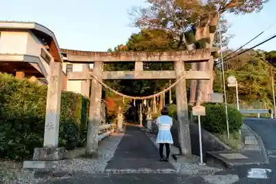 諏訪神社の鳥居