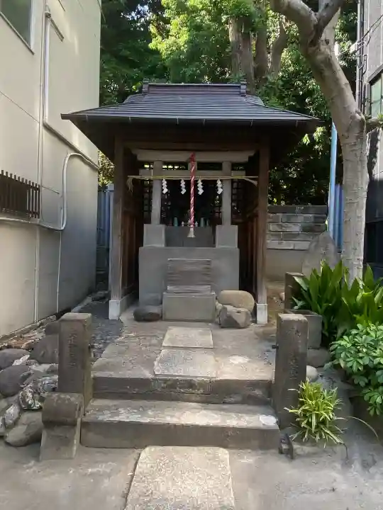 富士浅間神社の{uncategorized: "未分類", other: "その他", undefined: "問題あり", building: "その他建物", grave: "お墓", sacred_gate: "鳥居", guardian: "狛犬", statue: "像", buddha: "仏像", history: "歴史", nature: "自然", garden: "庭園", animal: "動物", pagoda: "塔", temizu: "手水舎", mountain_gate: "山門・神門", sanctuary: "本殿・本堂", subordinate: "末社・摂社", art: "芸術", scenery: "景色", jizo: "地蔵", ema: "絵馬", goshuin: "御朱印", omikuji: "おみくじ", items: "授与品その他", amulet: "お守り", goshuincho: "御朱印帳", eats: "食事", festival: "お祭り", votive_dance: "神楽", shichigosan: "七五三参", wedding: "結婚式", experience: "体験その他", initially: "初詣", around: "周辺", anti_infection: "感染症対策"}