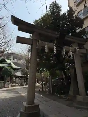 小野照崎神社の{uncategorized: "未分類", other: "その他", undefined: "問題あり", building: "その他建物", grave: "お墓", sacred_gate: "鳥居", guardian: "狛犬", statue: "像", buddha: "仏像", history: "歴史", nature: "自然", garden: "庭園", animal: "動物", pagoda: "塔", temizu: "手水舎", mountain_gate: "山門・神門", sanctuary: "本殿・本堂", subordinate: "末社・摂社", art: "芸術", scenery: "景色", jizo: "地蔵", ema: "絵馬", goshuin: "御朱印", omikuji: "おみくじ", items: "授与品その他", amulet: "お守り", goshuincho: "御朱印帳", eats: "食事", festival: "お祭り", votive_dance: "神楽", shichigosan: "七五三参", wedding: "結婚式", experience: "体験その他", initially: "初詣", around: "周辺", anti_infection: "感染症対策"}