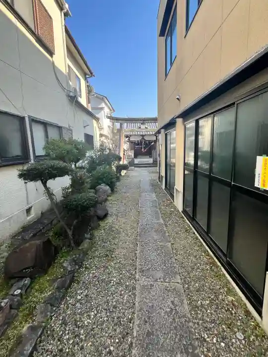 天満宮の{uncategorized: "未分類", other: "その他", undefined: "問題あり", building: "その他建物", grave: "お墓", sacred_gate: "鳥居", guardian: "狛犬", statue: "像", buddha: "仏像", history: "歴史", nature: "自然", garden: "庭園", animal: "動物", pagoda: "塔", temizu: "手水舎", mountain_gate: "山門・神門", sanctuary: "本殿・本堂", subordinate: "末社・摂社", art: "芸術", scenery: "景色", jizo: "地蔵", ema: "絵馬", goshuin: "御朱印", omikuji: "おみくじ", items: "授与品その他", amulet: "お守り", goshuincho: "御朱印帳", eats: "食事", festival: "お祭り", votive_dance: "神楽", shichigosan: "七五三参", wedding: "結婚式", experience: "体験その他", initially: "初詣", around: "周辺", anti_infection: "感染症対策"}