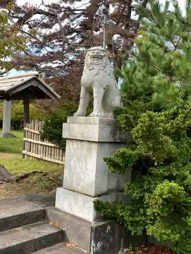 秋田県護國神社の狛犬