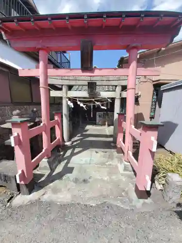 栄富稲荷神社の鳥居