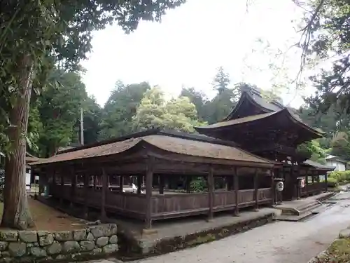 油日神社の本殿