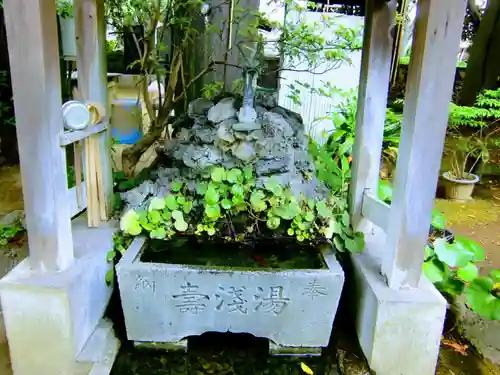 厳島神社（港町弁財天）の手水舎