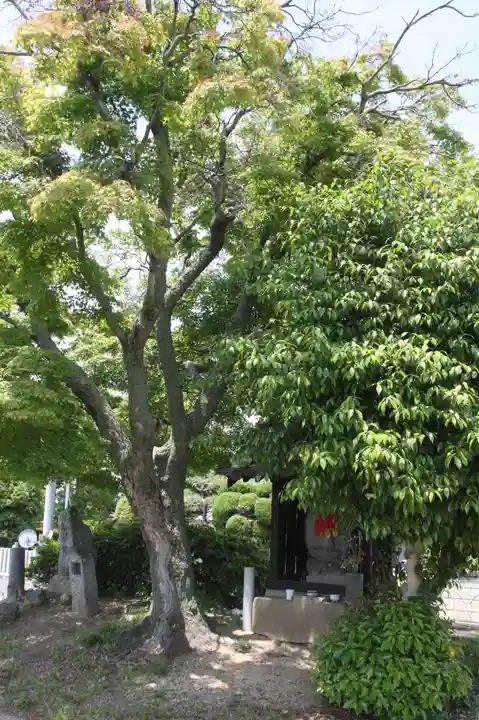 水神社と地蔵尊(奈良県)
