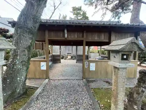 大口神社の{uncategorized: "未分類", other: "その他", undefined: "問題あり", building: "その他建物", grave: "お墓", sacred_gate: "鳥居", guardian: "狛犬", statue: "像", buddha: "仏像", history: "歴史", nature: "自然", garden: "庭園", animal: "動物", pagoda: "塔", temizu: "手水舎", mountain_gate: "山門・神門", sanctuary: "本殿・本堂", subordinate: "末社・摂社", art: "芸術", scenery: "景色", jizo: "地蔵", ema: "絵馬", goshuin: "御朱印", omikuji: "おみくじ", items: "授与品その他", amulet: "お守り", goshuincho: "御朱印帳", eats: "食事", festival: "お祭り", votive_dance: "神楽", shichigosan: "七五三参", wedding: "結婚式", experience: "体験その他", initially: "初詣", around: "周辺", anti_infection: "感染症対策"}