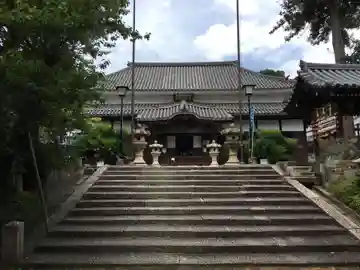 國前寺の本殿・本堂