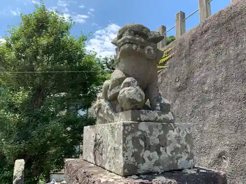 神明神社の狛犬