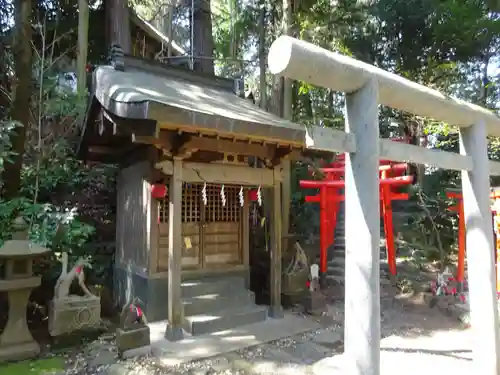 白笹稲荷神社の末社・摂社
