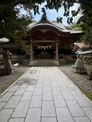 須須神社の{uncategorized: "未分類", other: "その他", undefined: "問題あり", building: "その他建物", grave: "お墓", sacred_gate: "鳥居", guardian: "狛犬", statue: "像", buddha: "仏像", history: "歴史", nature: "自然", garden: "庭園", animal: "動物", pagoda: "塔", temizu: "手水舎", mountain_gate: "山門・神門", sanctuary: "本殿・本堂", subordinate: "末社・摂社", art: "芸術", scenery: "景色", jizo: "地蔵", ema: "絵馬", goshuin: "御朱印", omikuji: "おみくじ", items: "授与品その他", amulet: "お守り", goshuincho: "御朱印帳", eats: "食事", festival: "お祭り", votive_dance: "神楽", shichigosan: "七五三参", wedding: "結婚式", experience: "体験その他", initially: "初詣", around: "周辺", anti_infection: "感染症対策"}