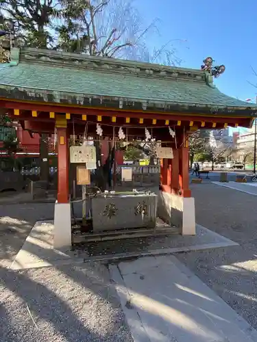 浅草神社の手水舎