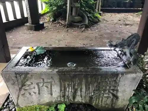 柏諏訪神社の手水舎