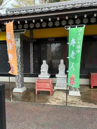 大杉神社の{uncategorized: "未分類", other: "その他", undefined: "問題あり", building: "その他建物", grave: "お墓", sacred_gate: "鳥居", guardian: "狛犬", statue: "像", buddha: "仏像", history: "歴史", nature: "自然", garden: "庭園", animal: "動物", pagoda: "塔", temizu: "手水舎", mountain_gate: "山門・神門", sanctuary: "本殿・本堂", subordinate: "末社・摂社", art: "芸術", scenery: "景色", jizo: "地蔵", ema: "絵馬", goshuin: "御朱印", omikuji: "おみくじ", items: "授与品その他", amulet: "お守り", goshuincho: "御朱印帳", eats: "食事", festival: "お祭り", votive_dance: "神楽", shichigosan: "七五三参", wedding: "結婚式", experience: "体験その他", initially: "初詣", around: "周辺", anti_infection: "感染症対策"}