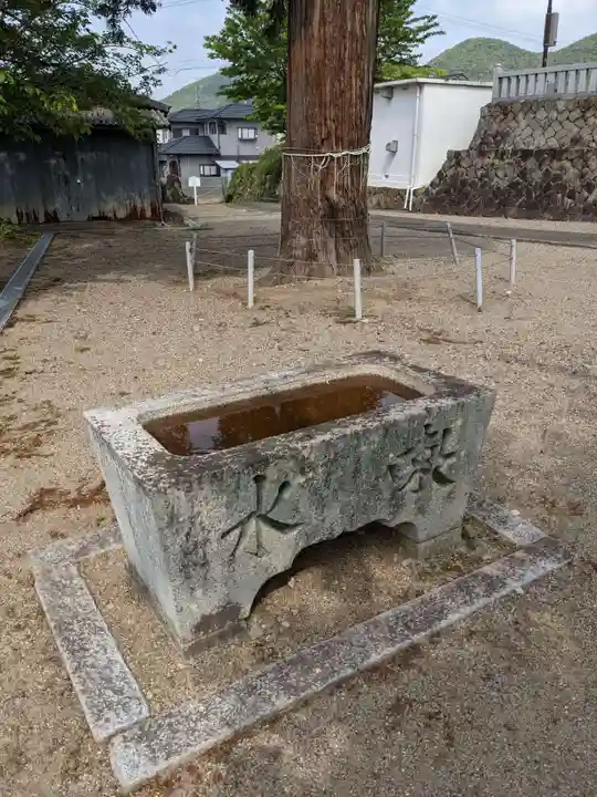 二ノ宮神社の手水舎