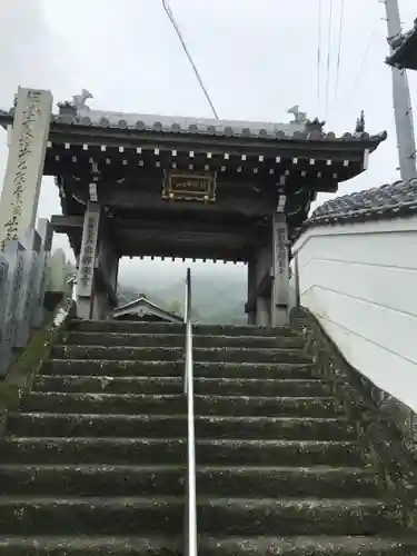 出釋迦寺の山門