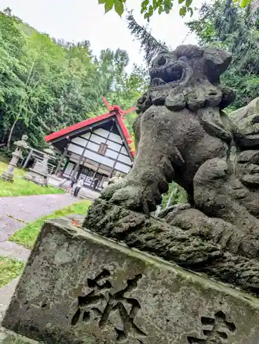 定山渓神社の狛犬