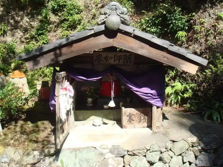 三室戸寺の末社・摂社