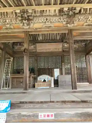 弥勒寺の本殿・本堂