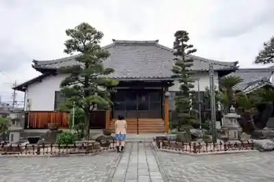 本曽寺の本殿・本堂