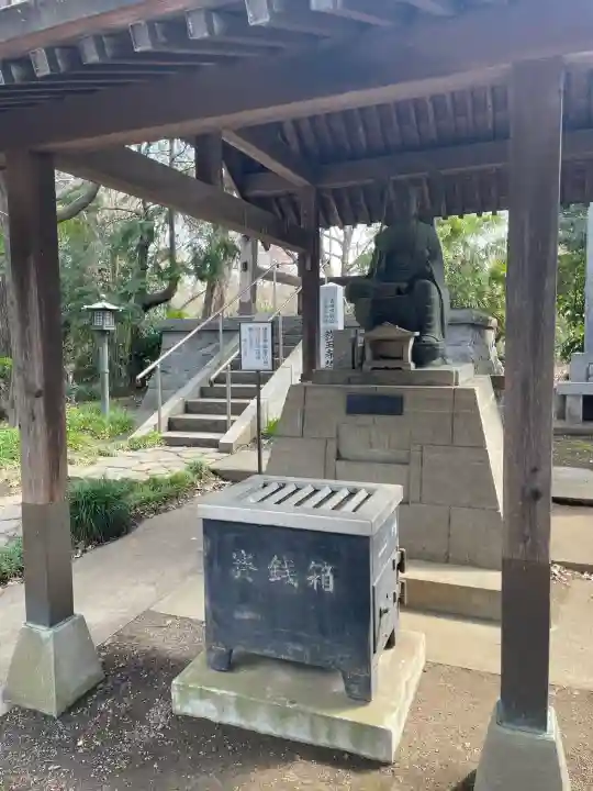 教王寺の{uncategorized: "未分類", other: "その他", undefined: "問題あり", building: "その他建物", grave: "お墓", sacred_gate: "鳥居", guardian: "狛犬", statue: "像", buddha: "仏像", history: "歴史", nature: "自然", garden: "庭園", animal: "動物", pagoda: "塔", temizu: "手水舎", mountain_gate: "山門・神門", sanctuary: "本殿・本堂", subordinate: "末社・摂社", art: "芸術", scenery: "景色", jizo: "地蔵", ema: "絵馬", goshuin: "御朱印", omikuji: "おみくじ", items: "授与品その他", amulet: "お守り", goshuincho: "御朱印帳", eats: "食事", festival: "お祭り", votive_dance: "神楽", shichigosan: "七五三参", wedding: "結婚式", experience: "体験その他", initially: "初詣", around: "周辺", anti_infection: "感染症対策"}