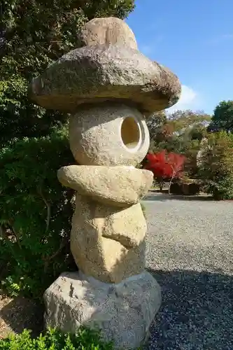 爲那都比古神社の塔