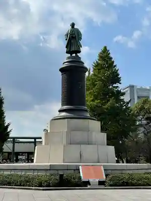 靖國神社の像