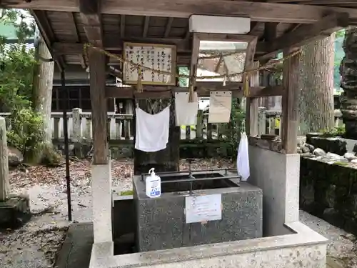 大川上美良布神社の手水舎