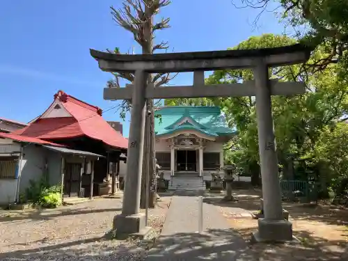 大久保青木神社の{uncategorized: "未分類", other: "その他", undefined: "問題あり", building: "その他建物", grave: "お墓", sacred_gate: "鳥居", guardian: "狛犬", statue: "像", buddha: "仏像", history: "歴史", nature: "自然", garden: "庭園", animal: "動物", pagoda: "塔", temizu: "手水舎", mountain_gate: "山門・神門", sanctuary: "本殿・本堂", subordinate: "末社・摂社", art: "芸術", scenery: "景色", jizo: "地蔵", ema: "絵馬", goshuin: "御朱印", omikuji: "おみくじ", items: "授与品その他", amulet: "お守り", goshuincho: "御朱印帳", eats: "食事", festival: "お祭り", votive_dance: "神楽", shichigosan: "七五三参", wedding: "結婚式", experience: "体験その他", initially: "初詣", around: "周辺", anti_infection: "感染症対策"}